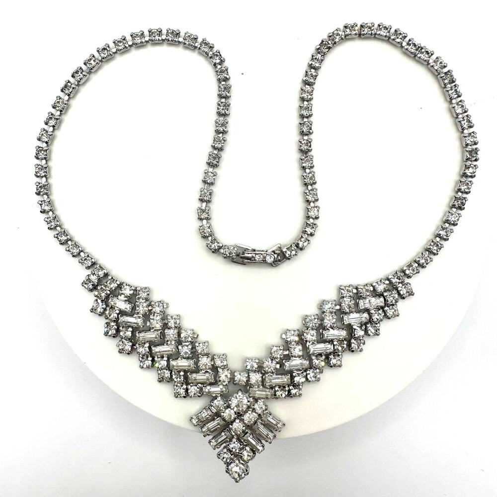 1950s vintage silver tone clear glass rhinestones pointed V swag necklace
